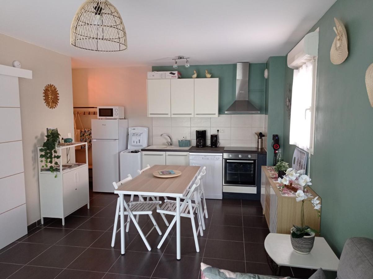 Ferienwohnung Le Soleil Du Luberon - T2 Avec Terrasse, Parking Et Clim LʼIsle-sur-la-Sorgue Exterior foto